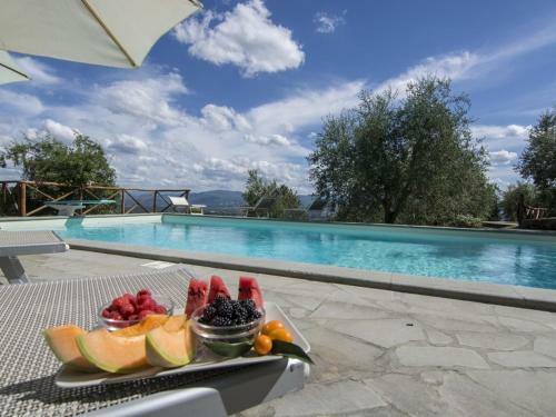 Grezzano Villa Sleeps 14 Pool Wifi