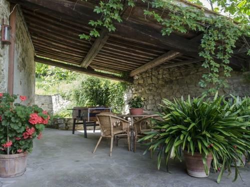 Grezzano Villa Sleeps 14 Pool Wifi