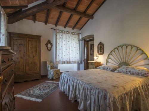 Grezzano Villa Sleeps 14 Pool Wifi
