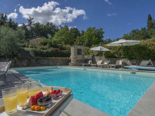 Grezzano Villa Sleeps 14 Pool Wifi