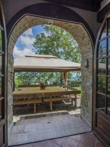 Grezzano Villa Sleeps 14 Pool Wifi