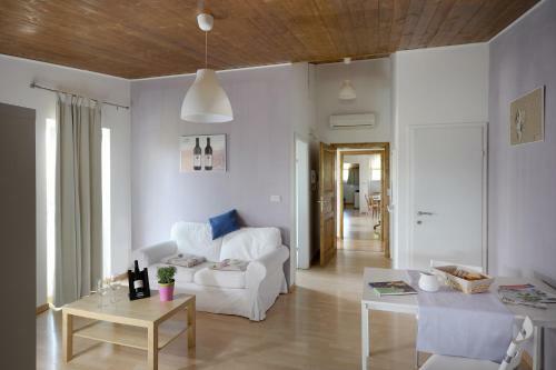 Mont'albano Bed & Living