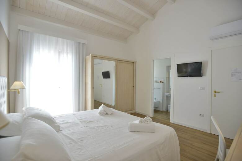Hostal Arenosu A Pochi Km Dalle Spiagge