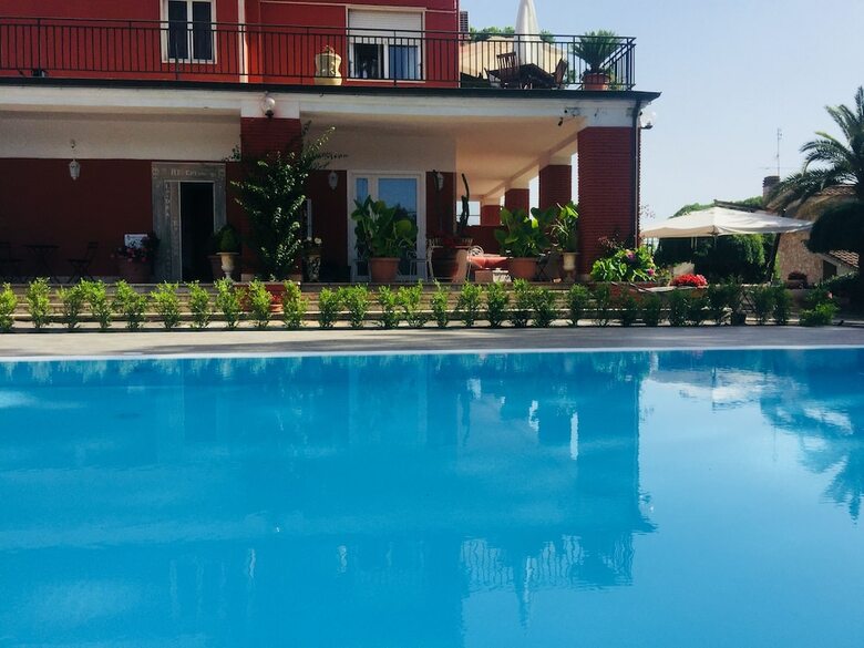 Hostal Relais Villa Italia