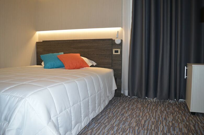 Hotel Enjoy