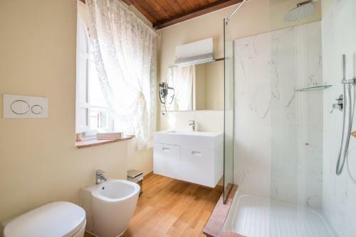 Santori Apartment