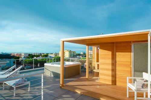 Soleis Sea View Spa Apartment