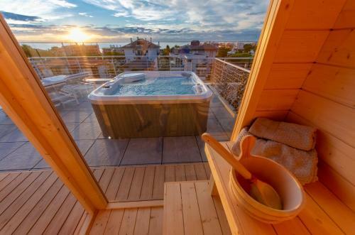 Soleis Sea View Spa Apartment