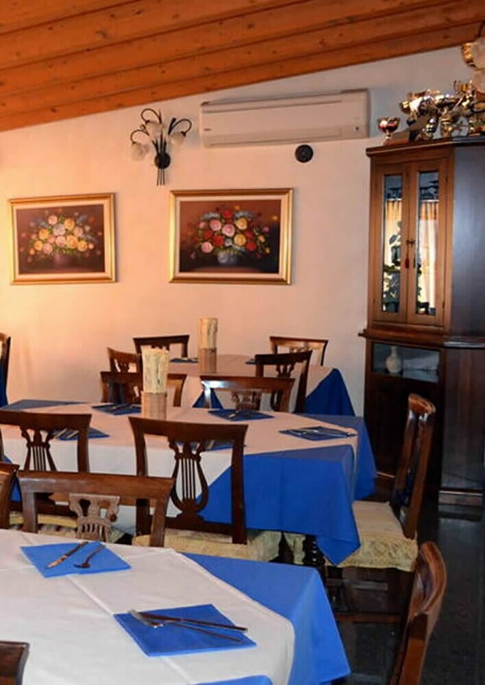 Hotel Albergo Roman�