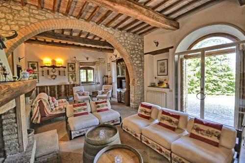 Osteriola Villa Sleeps 12 Pool Wifi