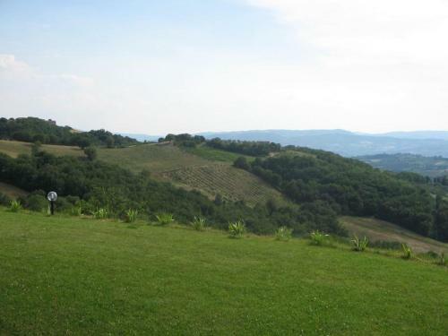 San Terenziano Villa Sleeps 6 Pool Wifi
