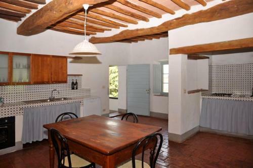 Lilliano Villa Sleeps 11 Pool Wifi