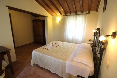 Volterrano Villa Sleeps 7 Pool Wifi