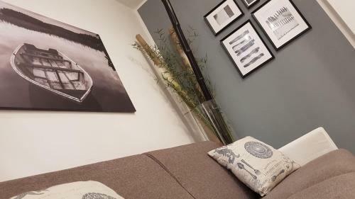 Queen Apartment Bb