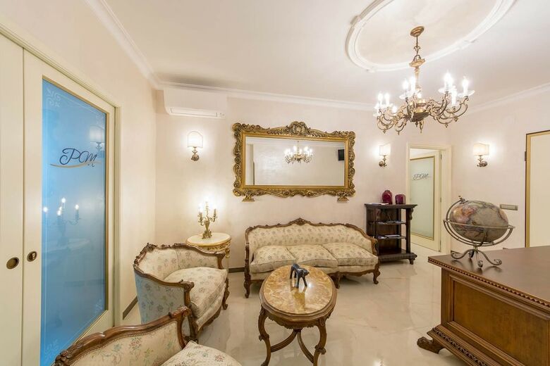 Hostal B&B Palazzo Montesanto