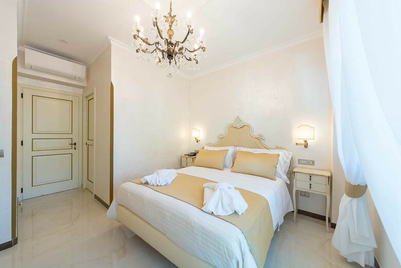 Hostal B&B Palazzo Montesanto