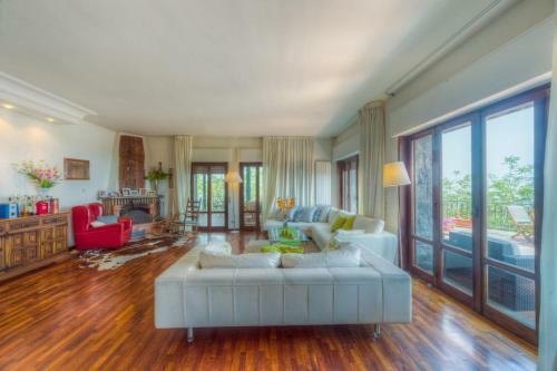 Villa Etna Luxury Home
