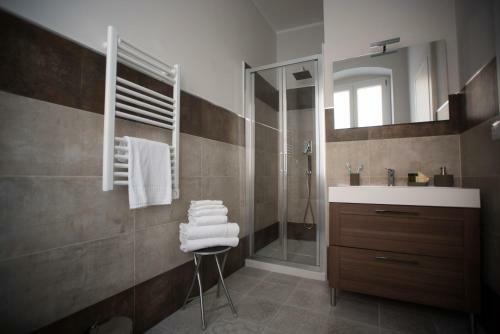 Hostal 6th Land - Rent Rooms Affittacamere