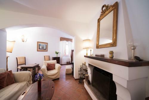 The Clock Houses Borgo Gallodoro