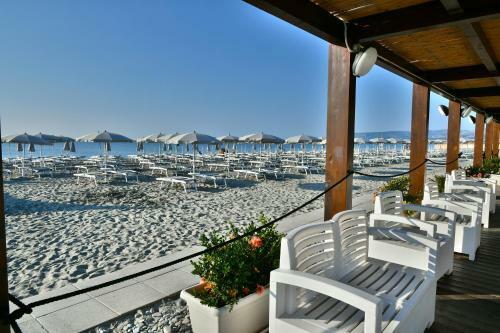 Hotel Sira Resort