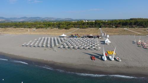 Hotel Sira Resort