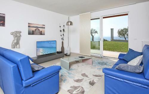 Villa Albachiara, Private Luxury Villa With Private Pool And Lake View