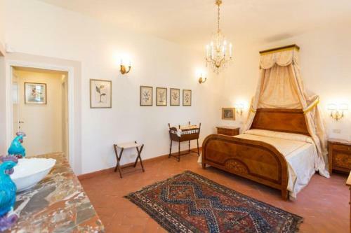 Ponte A Bozzone Villa Sleeps 25 Air Con
