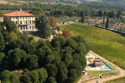Ponte A Bozzone Villa Sleeps 25 Air Con