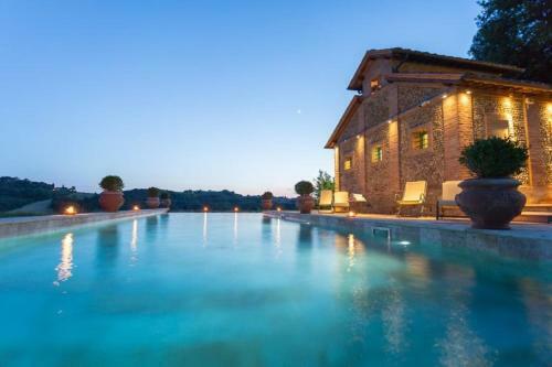 Ponte A Bozzone Villa Sleeps 25 Air Con