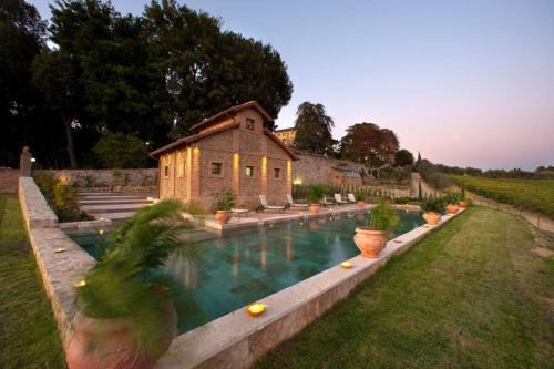 Ponte A Bozzone Villa Sleeps 25 Air Con