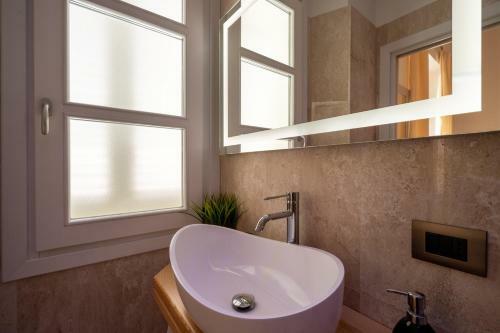 Hostal Corso Umberto Rooms