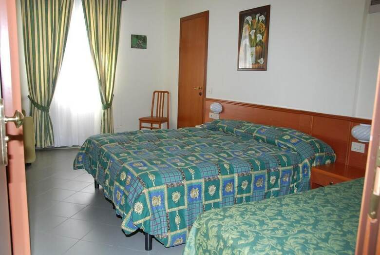 Hotel Tritone