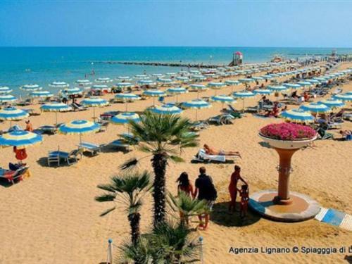 Lignano Riviera With Fireplace & Air Conditioning