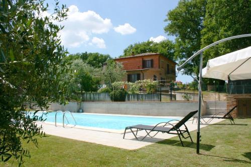 Ascianello Villa Sleeps 9 Pool