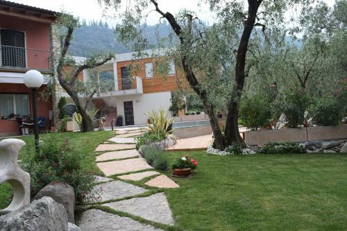 Apartments In Malcesine/gardasee 22034