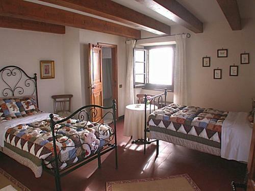 Ticchiano Villa Sleeps 12 Pool Wifi