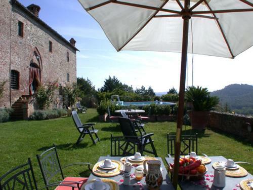 Ticchiano Villa Sleeps 12 Pool Wifi