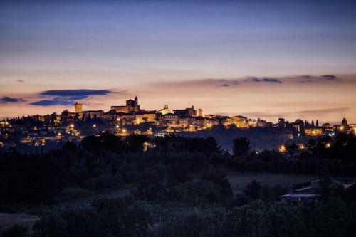 Castellina In Chianti Apartment Sleeps 2 Pool Wifi