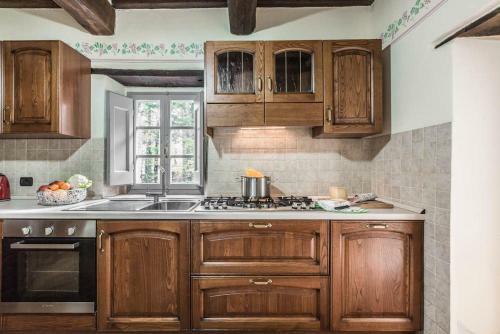 Bagno A Ripoli Villa Sleeps 10 Pool Air Con T764874