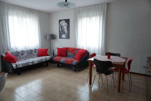 La Perla Apartments