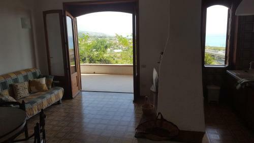 Apartamento Lucia: Bilocale Con Splendido Terrazzo Vista Mare