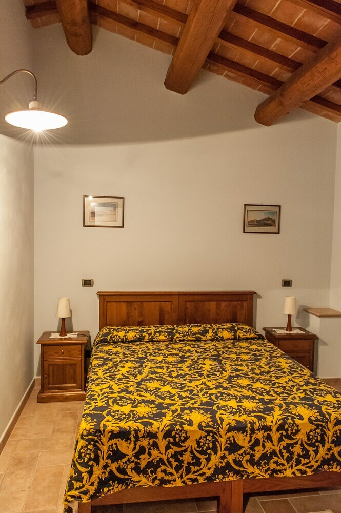 La Fonte Di Montebuono