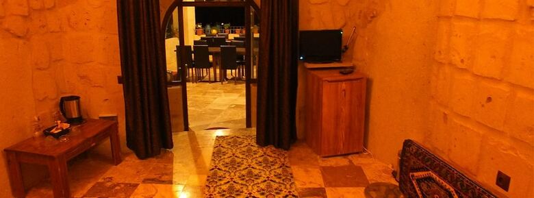 Dilek Tepesi Cave Hotel