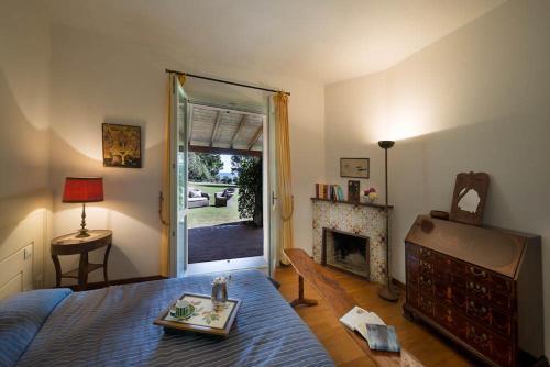 Is Morus Villa Sleeps 12 Air Con Wifi