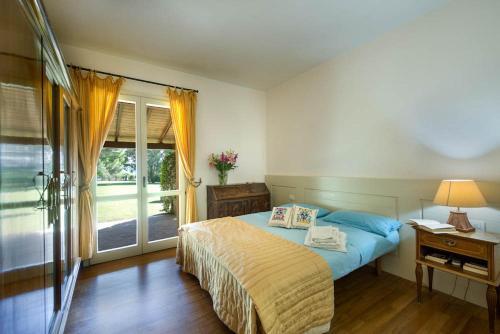 Is Morus Villa Sleeps 12 Air Con Wifi