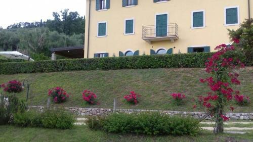 Garda Lake Villa With Private Pool