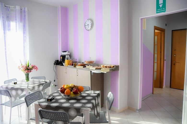 Hostal B&B Lamezia Airport