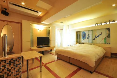 Hotel Two-way