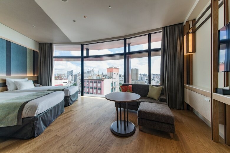 Jr Kyushu Hotel Blossom Naha