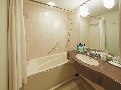 Royal Pines Hotel Urawa
